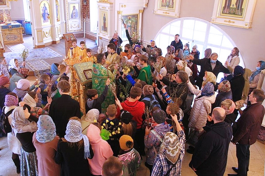 Надвратная церковь Александро-Невской Лавры