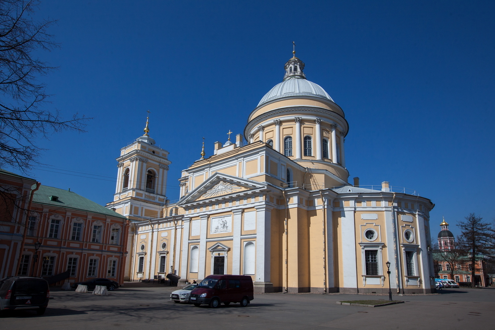 Свято-Трорицкий собор Александро-Невской Лавры