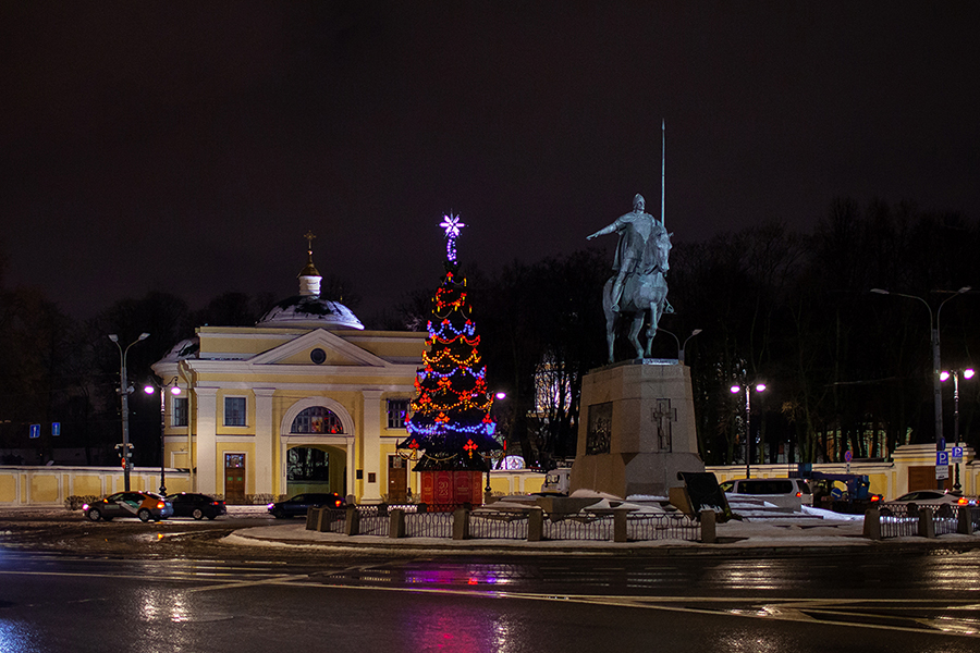 Площадь Александра Невского