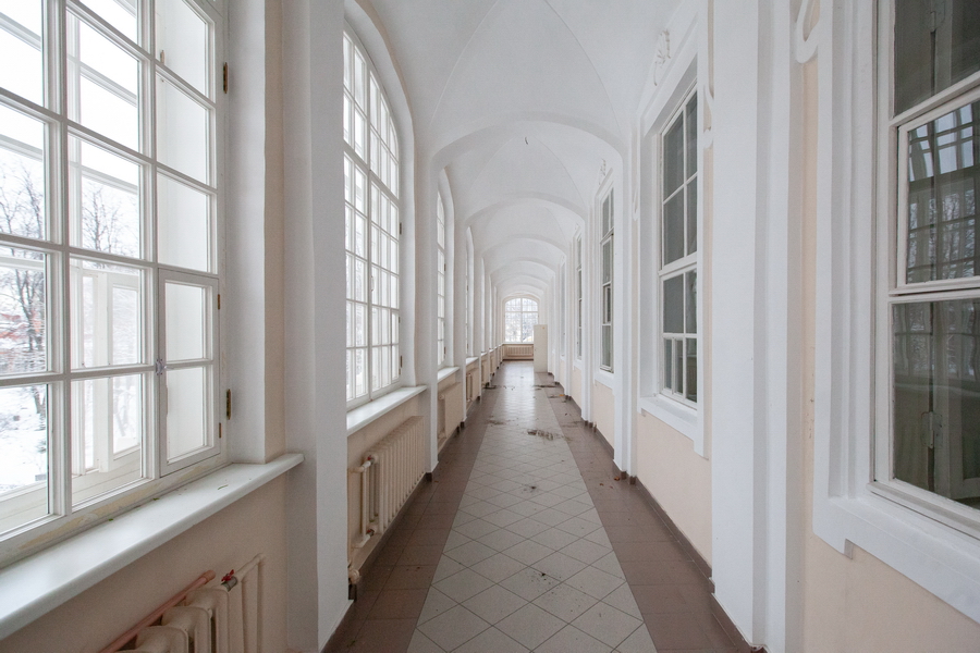 1 февраля 2023 г. Начало реставрации Духовского корпуса. Помещения бывшей Духовской гостиницы