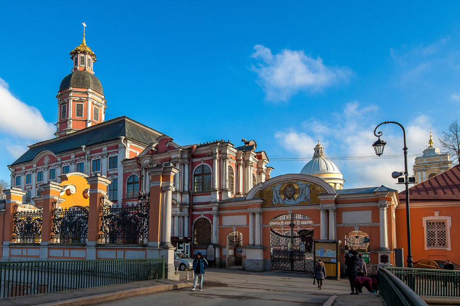 Церковь Благовещения Пресвятой Богородицы Александро-Невской Лавры