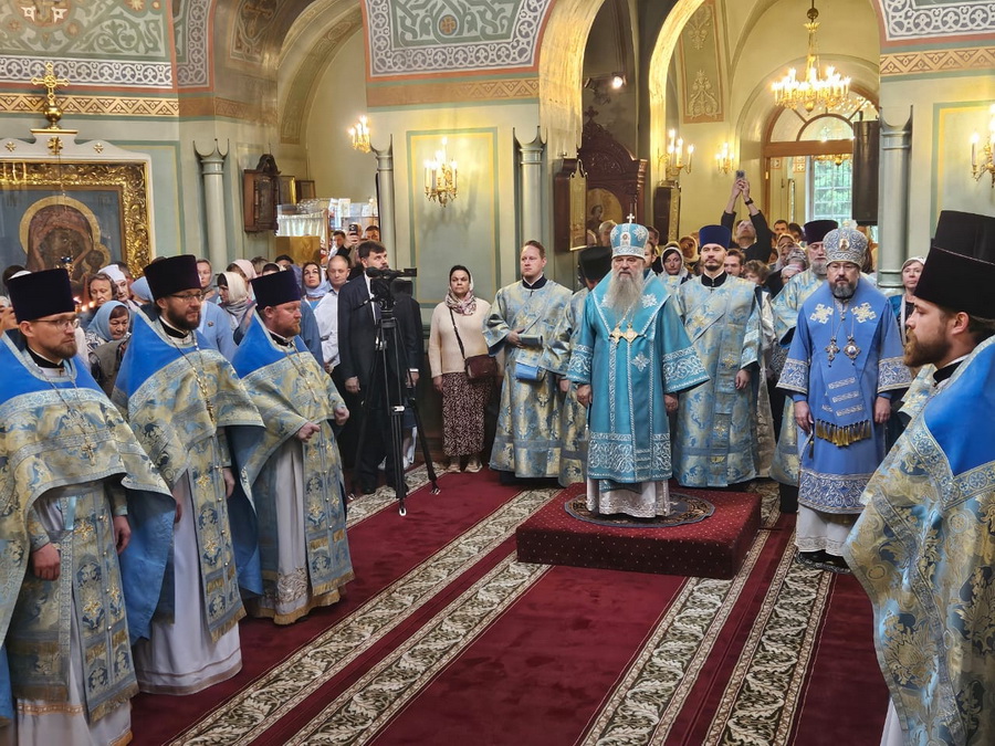 Храм в честь Смоленской иконы Божией Матери