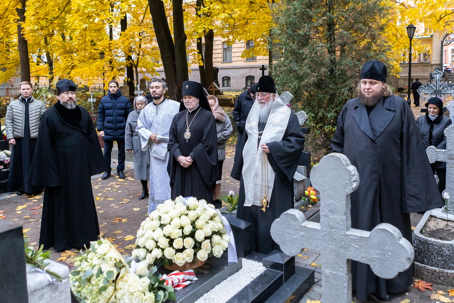 Никольское кладбище Александро-Невской Лавры