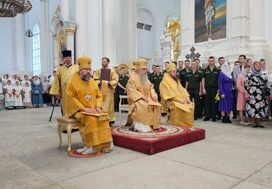 Воскресенский Смольный собор