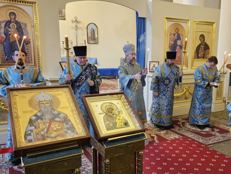 Храм в честь Благовещения Пресвятой Богородицы Александро-Невской Лавры